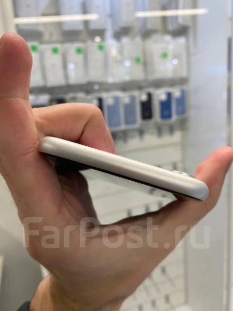 Apple iPhone Xr. �/�, 64 ��, �����, 3G, 4G LTE, NFC ����