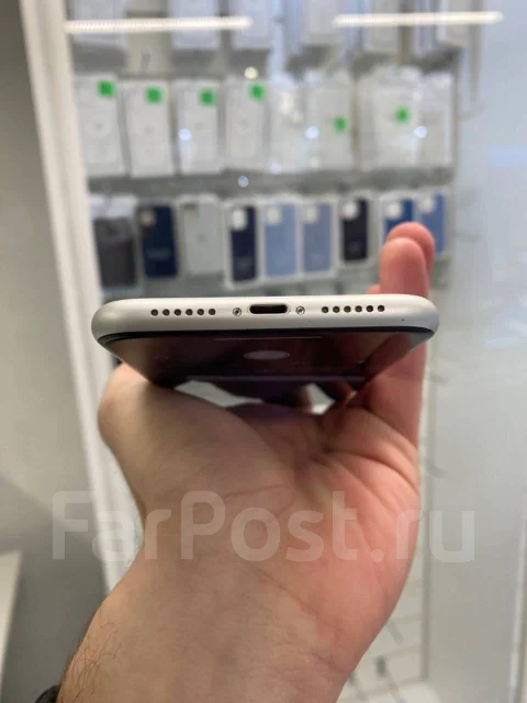 Apple iPhone Xr. �/�, 64 ��, �����, 3G, 4G LTE, NFC ����