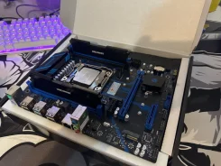 LGA2011 ����