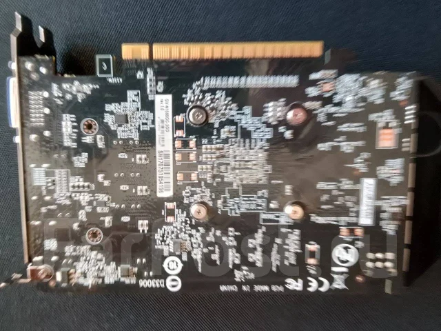 GeForce GTX 1050 ����