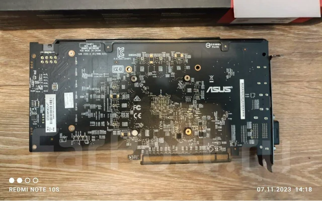 Radeon RX 570 ����