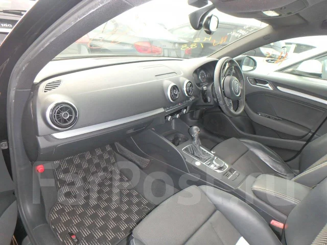 Audi A3. 8VCPTL, CPT ����
