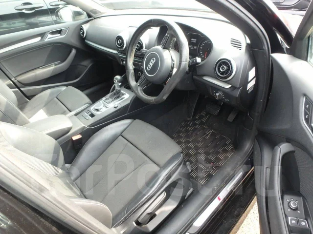 Audi A3. 8VCPTL, CPT ����