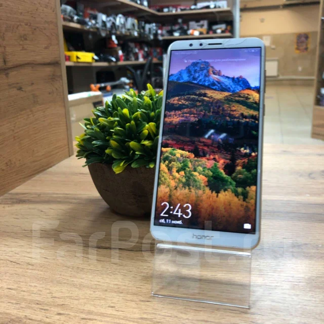 Honor 7X. �/�, 64 ��, ������� ����
