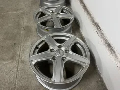 Dunlop Plencia. 6.5x16", 5x100, ET55 ����