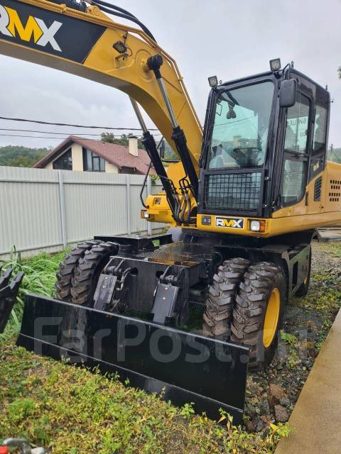 Услуги, аренда колесного экскаватора 13, 14, 15, 18тонн во Владивостоке