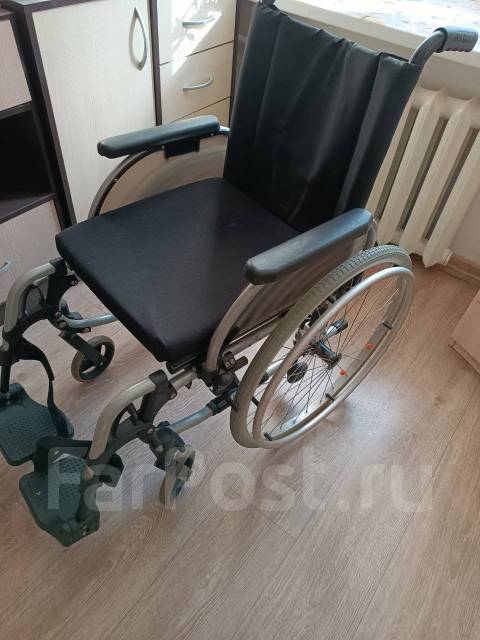 Кресло-коляска для маломобильных, б/у, в наличии. Цена: 3 500₽ в Уссурийске