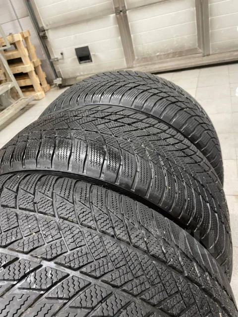 Bridgestone Blizzak LM-001. ������, ��� �����, 2018 ���, �/�, ����� 40 % ����