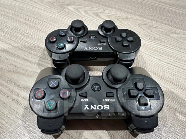 Sony PlayStation 3 Slim ����