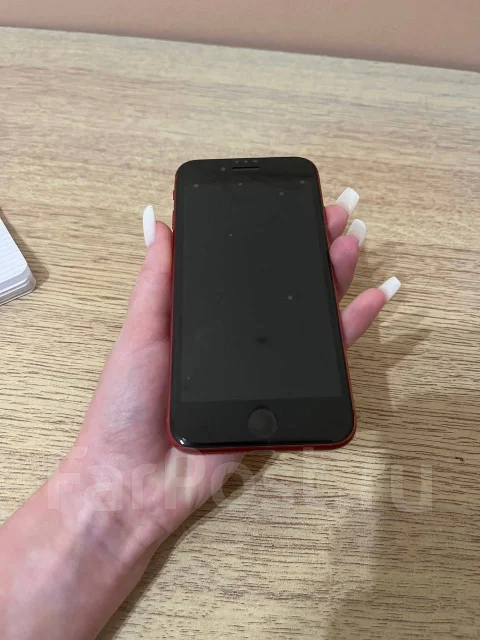 Apple iPhone SE 2020. �����, 64 ��, �������, 4G LTE ����