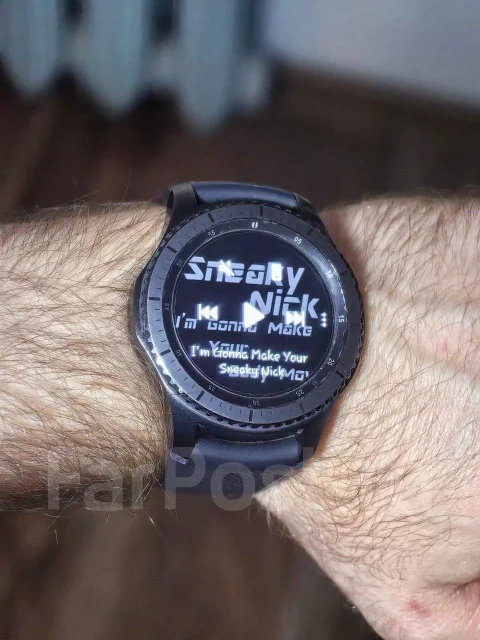 Samsung Gear S3 Frontier. GPS, NFC, IP68 ����