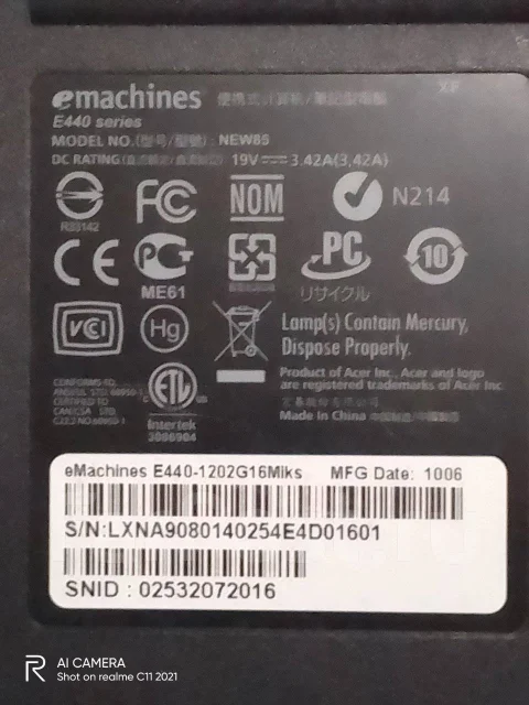 eMachines E440. 15.6", WiFi: 1, Bluetooth: 1 ����