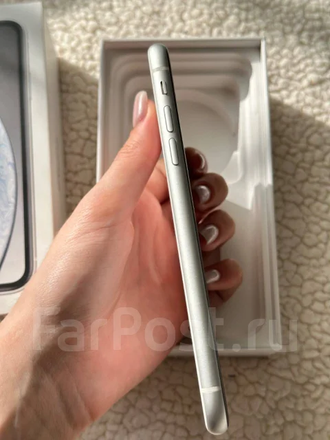 Apple iPhone Xr. �/�, 128 ��, �����, 3G, 4G LTE ����