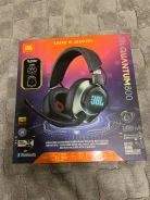 JBL Quantum 800 ����
