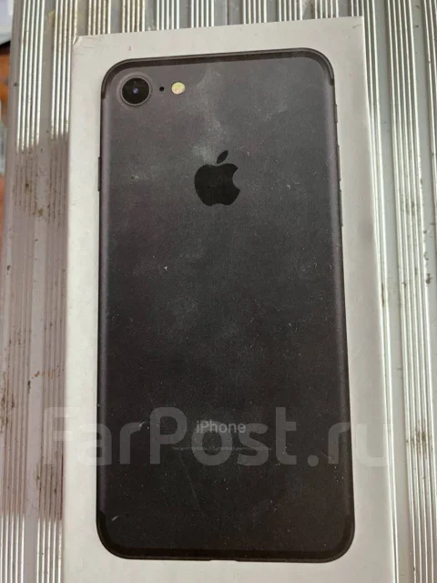 Apple iPhone 7. �/�, 256 ��, ������, 4G LTE, NFC ����