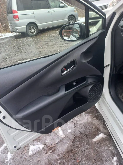 Toyota Prius. �������, 4wd, 1.8 (98��.�.), ������, 95 000����. �� ����