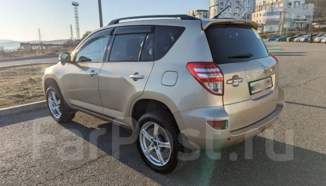 Toyota RAV4. ��������, ��������, 2.4 (159��.�.), ������, 152 600����. �� ����