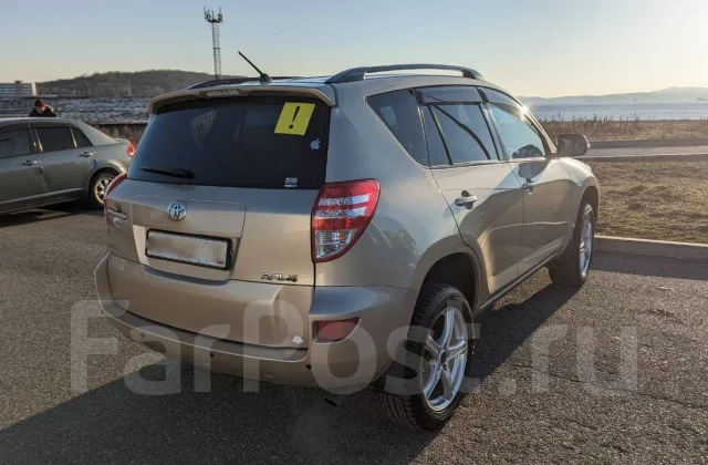 Toyota RAV4. ��������, ��������, 2.4 (159��.�.), ������, 152 600����. �� ����