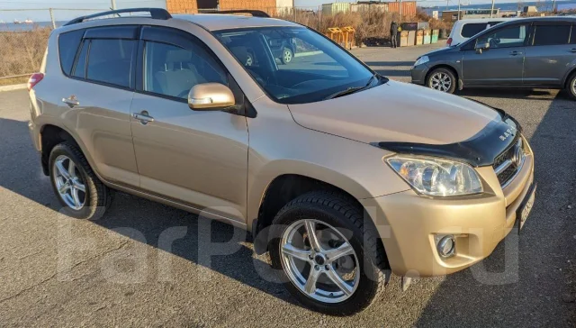 Toyota RAV4. ��������, ��������, 2.4 (159��.�.), ������, 152 600����. �� ����