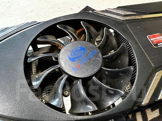 Radeon HD 6870 ����