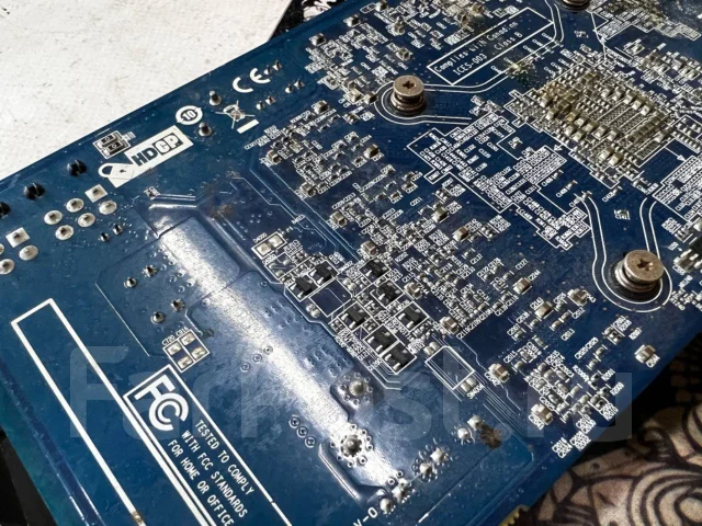 Radeon HD 6870 ����
