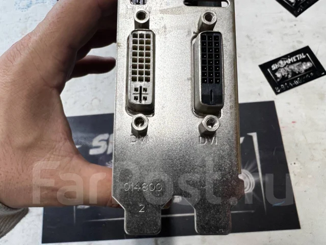 Radeon HD 6870 ����