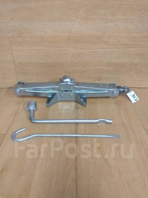 Домкрат. Toyota Crown. Япония. #367 купить во Владивостоке по цене: 2 ...