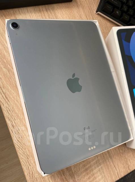 Apple Ipad Air 4, iOS, 64 гб, б/у, в наличии. Цена: 40 000₽ во Владивостоке