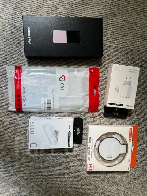 Samsung Galaxy Z Flip5. �����, 256 ��, ������� ����