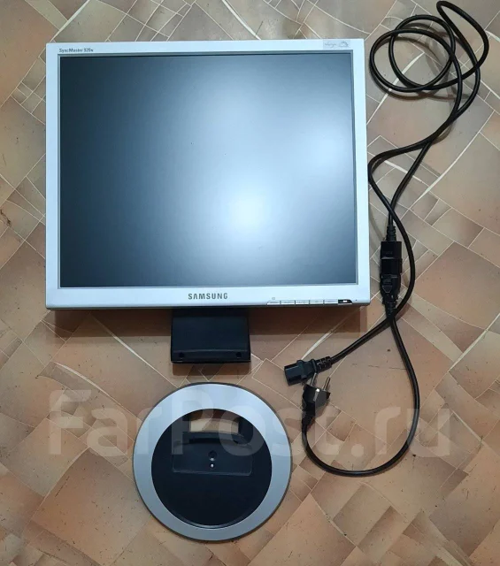 Samsung. 19", ���������� �� (LCD, LED, QLED) ����