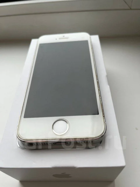Apple iPhone 5s. �/�, 16 ��, �����, 3G ����