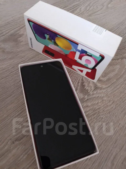 Samsung Galaxy A51. �/�, 64 ��, �������, 4G LTE ����