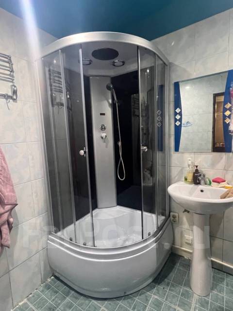 Установка душевых кабин, ограждений, унитазо раковин, смесителей мебел ...