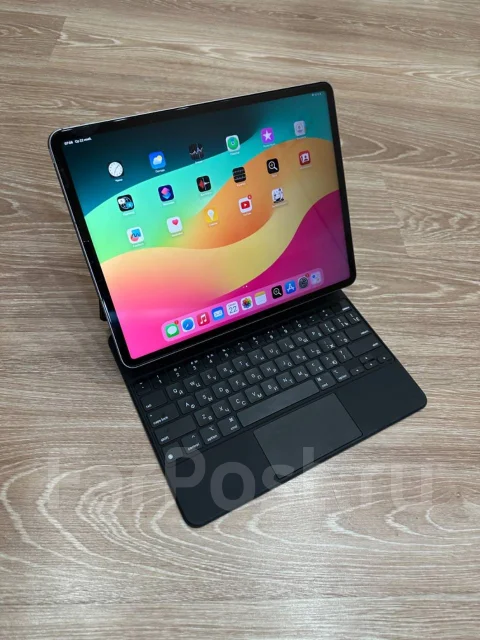 Apple iPad Pro 12.9 2022. 12.9 ������, ������ 256 �� ����