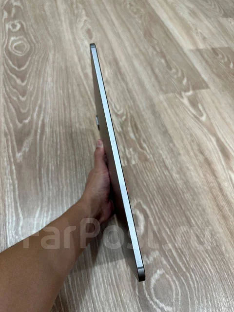 Apple iPad Pro 12.9 2022. 12.9 ������, ������ 256 �� ����