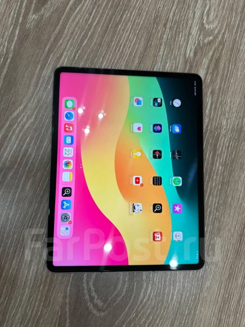 Apple iPad Pro 12.9 2022. 12.9 ������, ������ 256 �� ����