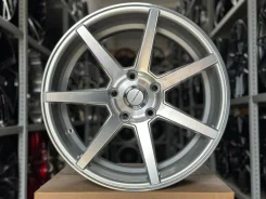 Vossen CV7. 7.5x17", 5x114.3, ET38, �� 73,1���. ��� ����� �� ������������ ����
