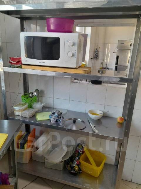 Стеллаж металлический, б/у, в наличии. Цена: 5 000₽ во Владивостоке