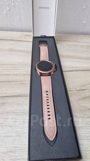 Samsung Galaxy Watch3. GPS, NFC, IP67, IP68 ����