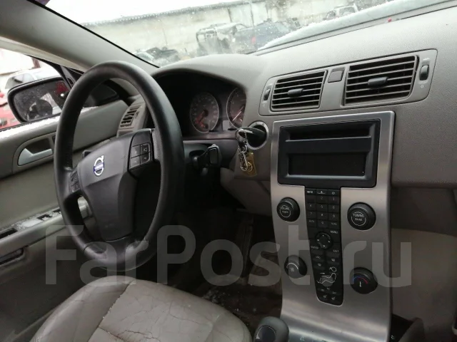 Volvo S40 ����