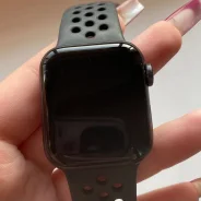 Apple Watch SE Nike. NFC ����