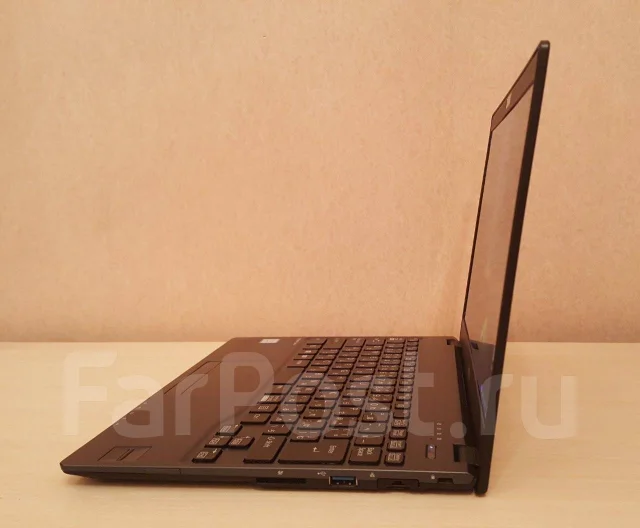 Fujitsu LifeBook S. 13.3", 2,6����, ��� 8 ��, ���� 256���, WiFi: 1, Bluetooth: 1, ����������� �� 8��. ����