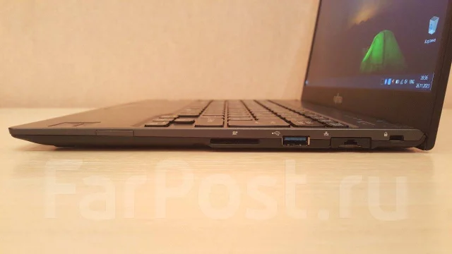 Fujitsu LifeBook S. 13.3", 2,6����, ��� 8 ��, ���� 256���, WiFi: 1, Bluetooth: 1, ����������� �� 8��. ����