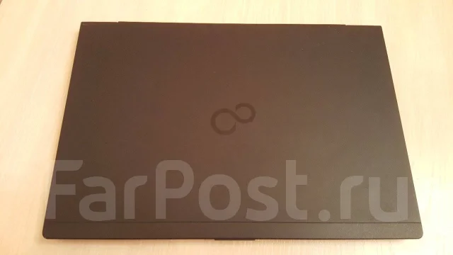 Fujitsu LifeBook S. 13.3", 2,6����, ��� 8 ��, ���� 256���, WiFi: 1, Bluetooth: 1, ����������� �� 8��. ����