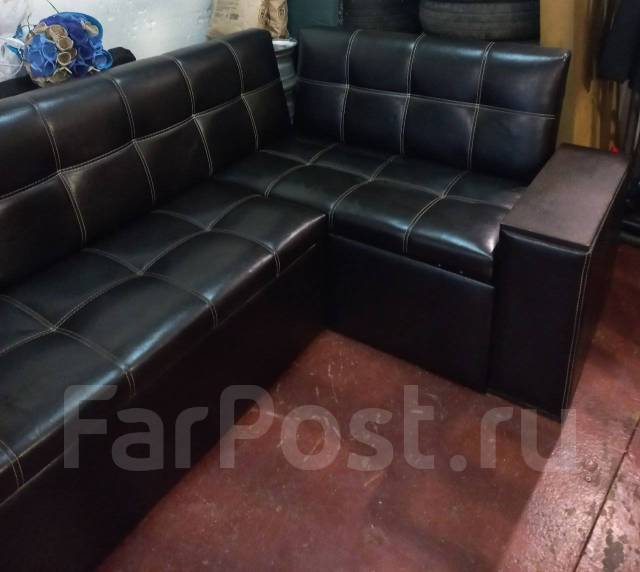 Уголок кухонный, б/у, в наличии. Цена: 9 500₽ в Артеме