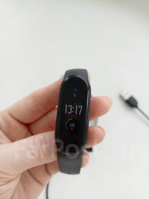 Xiaomi Mi Band 5 ����