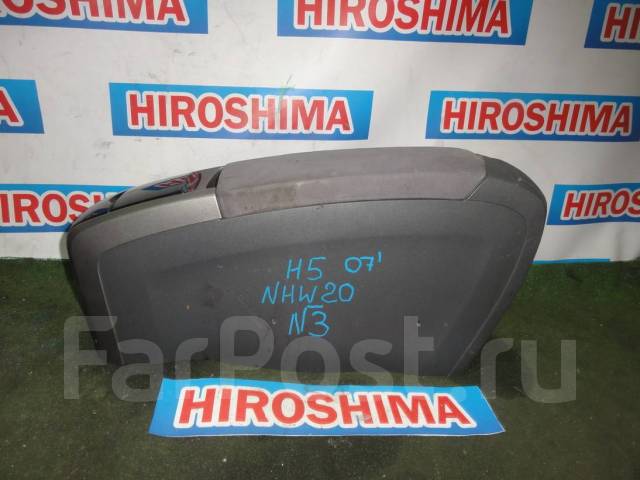 Бардачок между сиденьями Toyota Prius купить во Владивостоке по цене: 6 ...