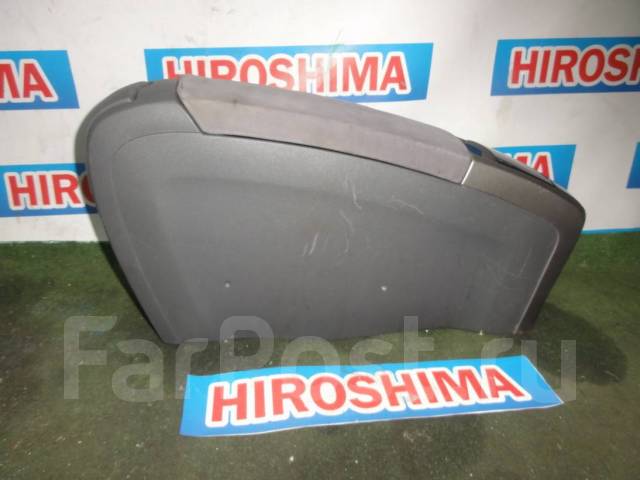 Бардачок между сиденьями Toyota Prius купить во Владивостоке по цене: 6 ...