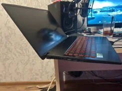 MSI GF75 Thin 10UC. 17.3", 2,6����, ��� 16 ��, ���� 512���, WiFi: 1, Bluetooth: 1 ����
