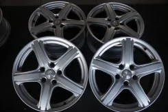 Dunlop Plencia. 7.0x17", 5x114.3, ET40, �� 73,1���. ����